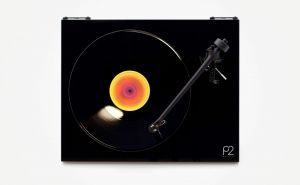 Rega P2 Planar 2 Black HG Gramofon analogowy z wkładką Carbon